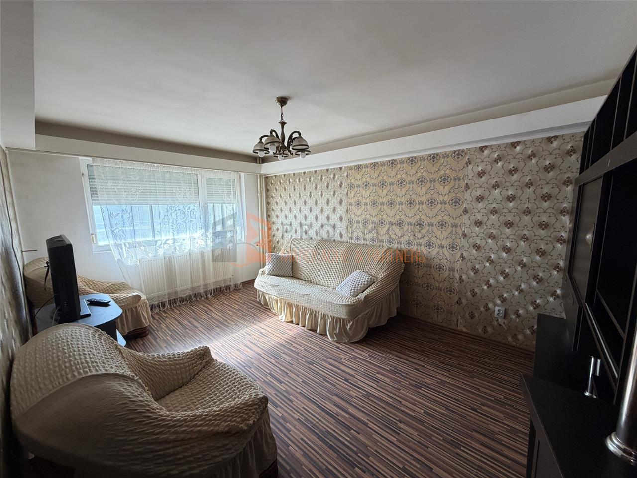 Apartament 3 camere cf 1 decomandat zona Micro 3