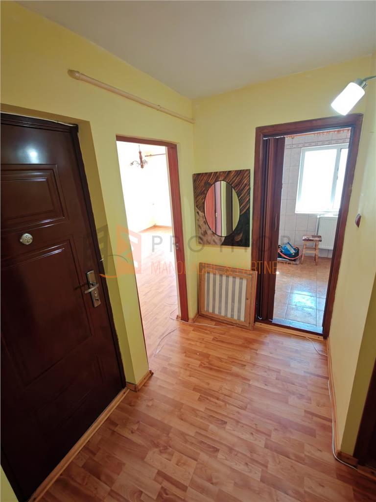 Apartament 3 camere cf 1 decomandat zona Unirii-Centru