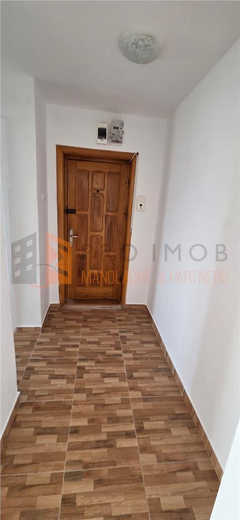 Apartament 2 camere cf 2 semidecomandat zona Crang