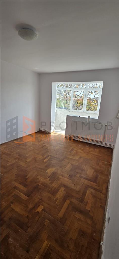 Apartament 2 camere cf 2 semidecomandat zona Crang