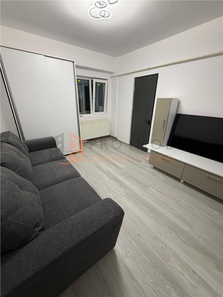 Garsoniera cf 1 decomandata zona Centru