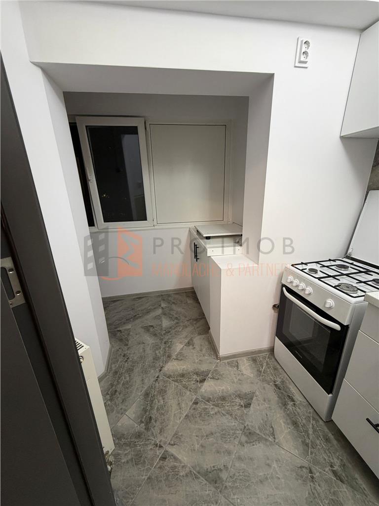 Garsoniera cf 1 decomandata zona Centru