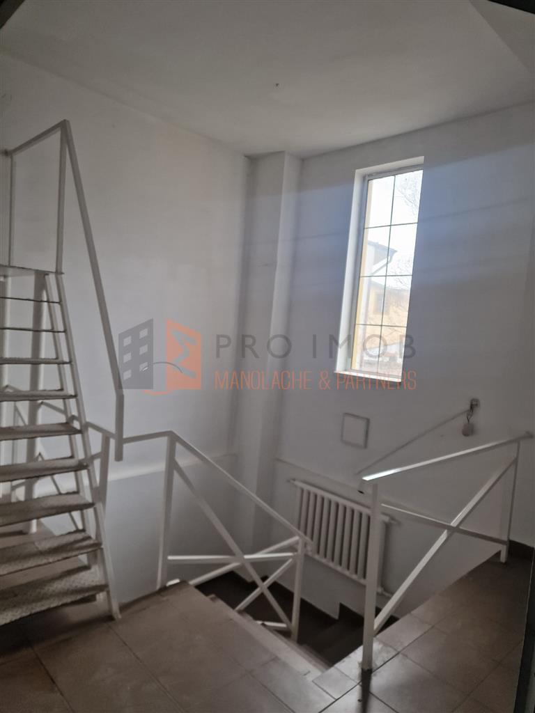 Cladire P+1+M zona Centru