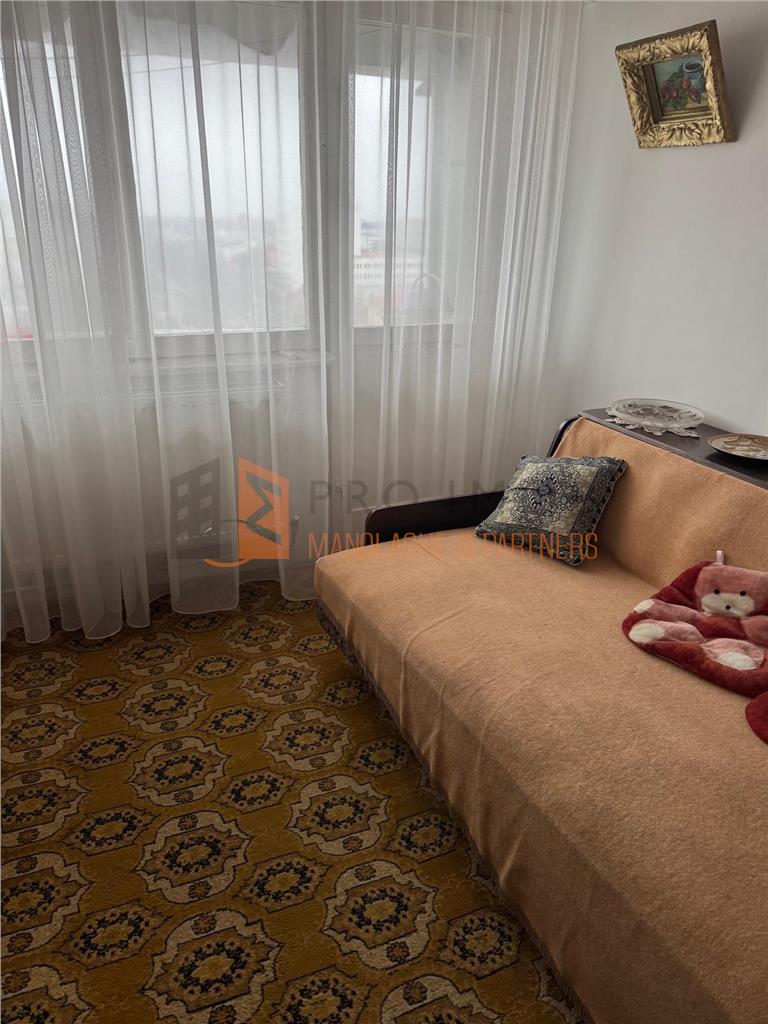 Apartament 3 camere cf 1 zona Centru