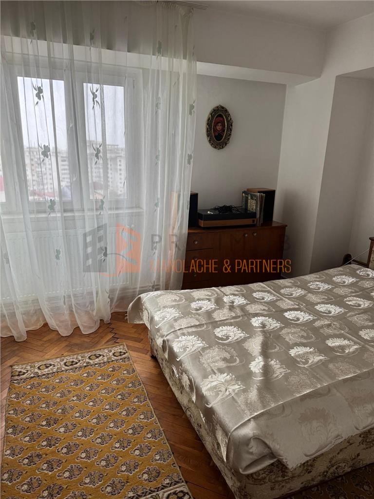 Apartament 3 camere cf 1 zona Centru