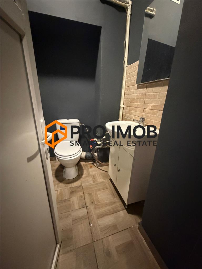 Spatiu comercial zona Berca