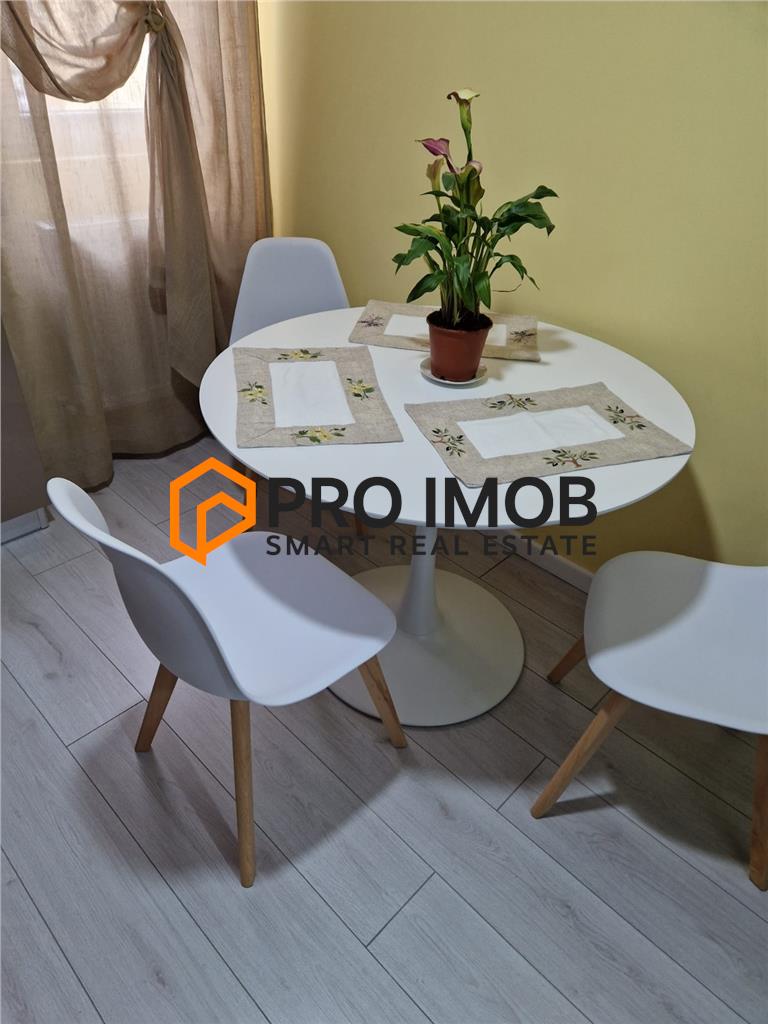 Apartament 2 camere cf 1 semidecomandat zona Unirii-Centru