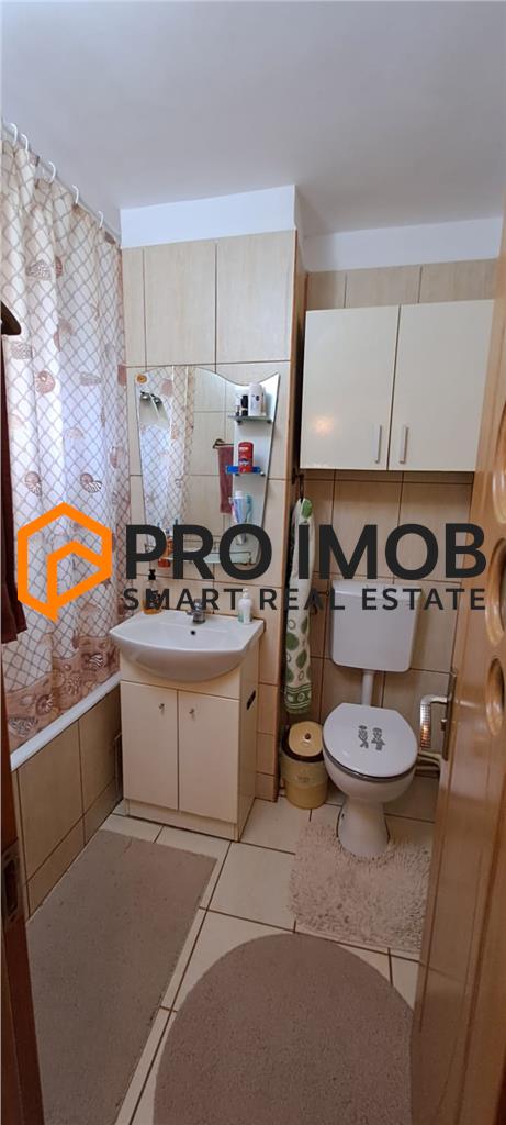 Apartament 2 camere cf 1 semidecomandat zona Micro 5