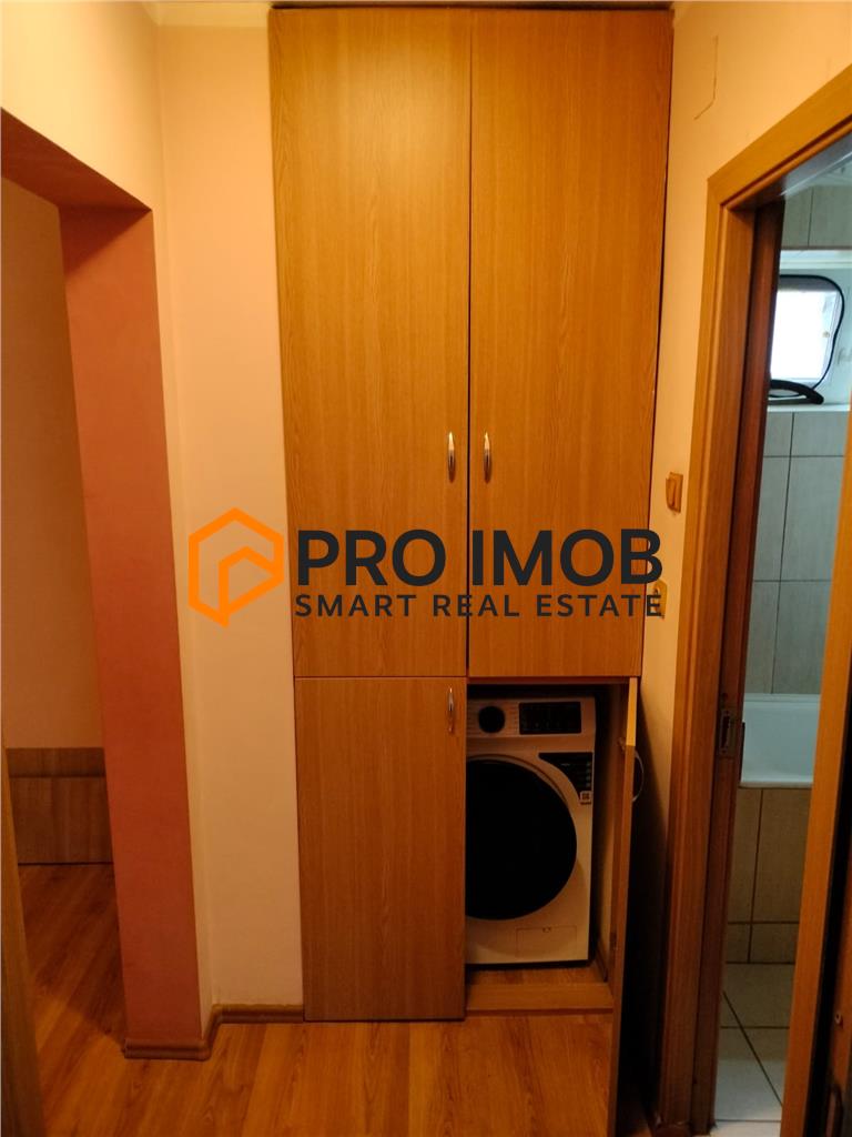 Apartament 2 camere cf 1 semidecomandat zona Micro 5