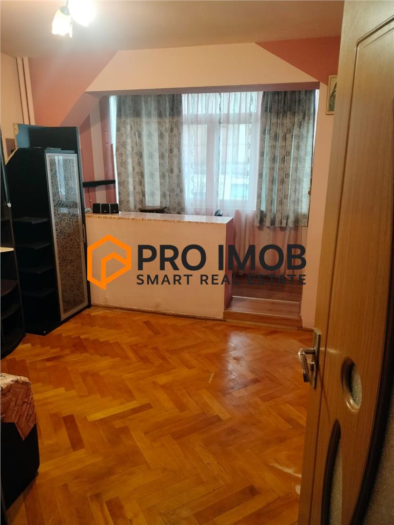 Apartament 2 camere cf 1 semidecomandat zona Micro 5