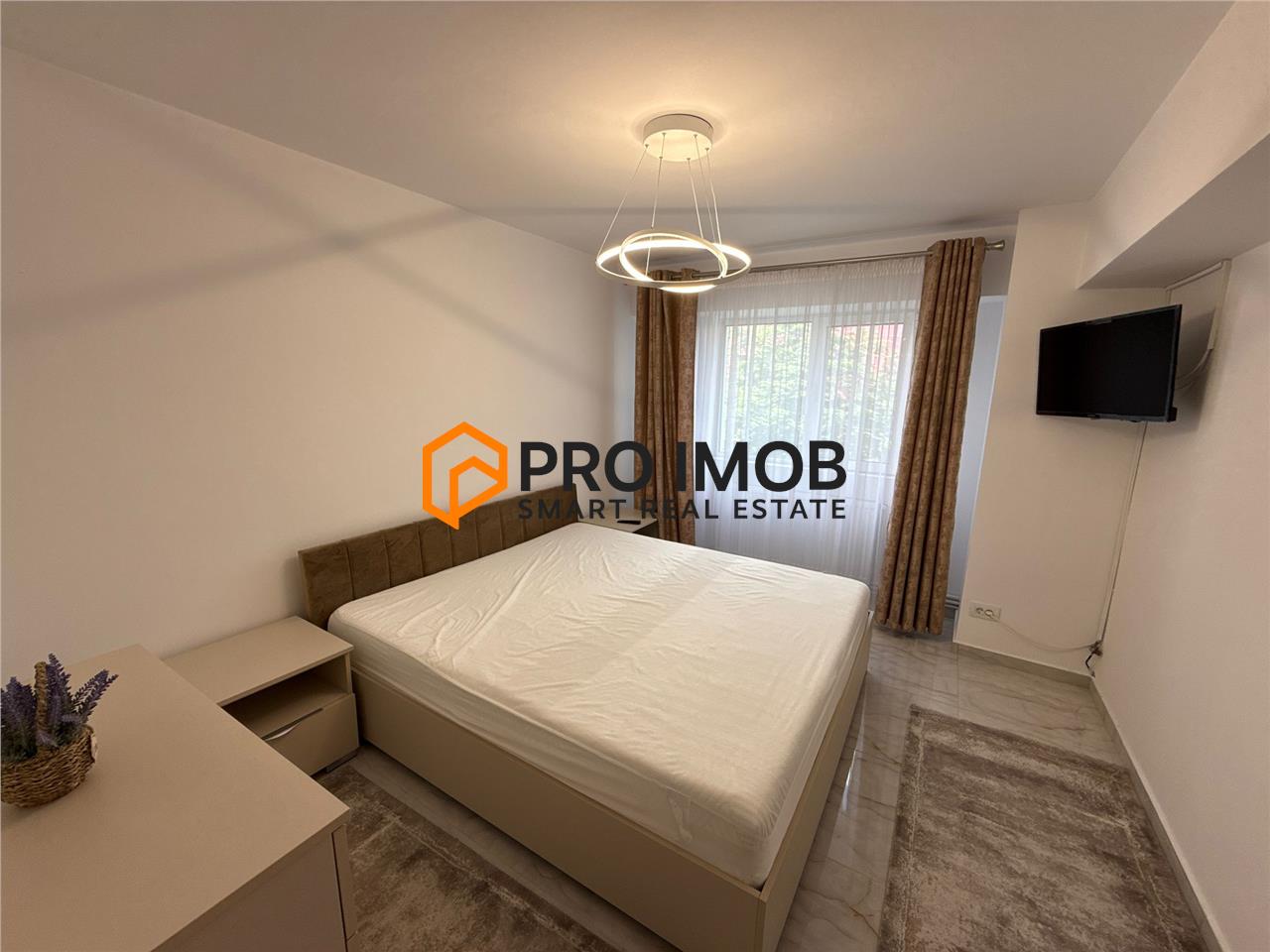 Apartament 2 camere cf 1 decomandat zona Centru