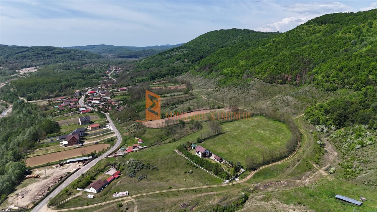 Teren intravilan zona Gura Bascei, com. Cislau