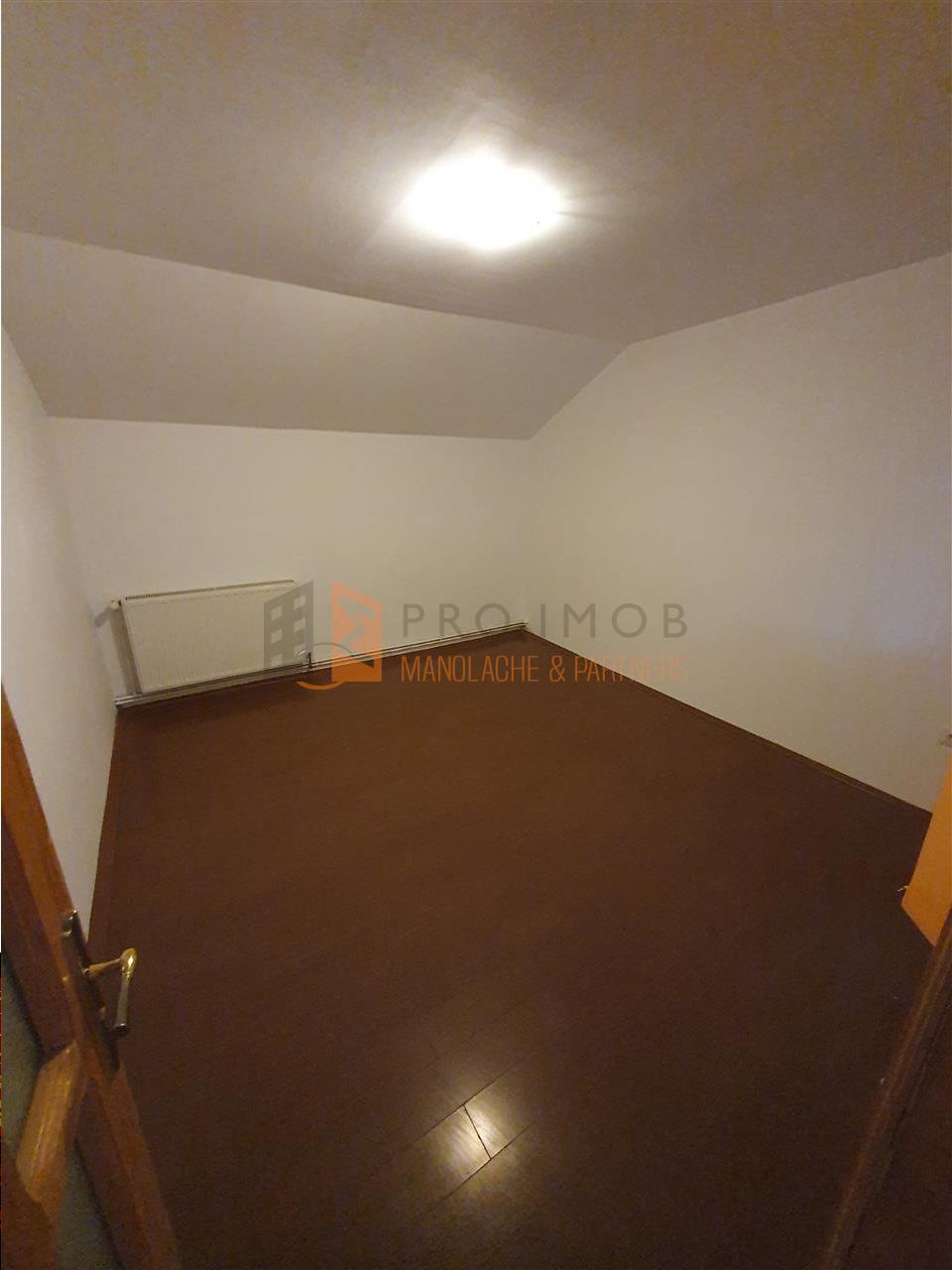 EXCLUSIVITATE! Casa cu teren si garaj in cartierul Mihai Viteazu