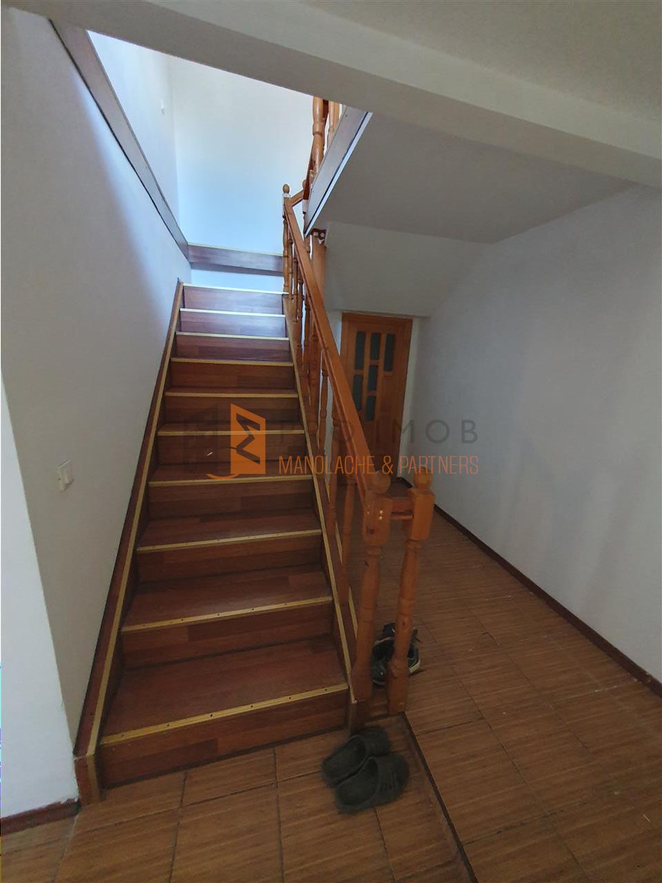 EXCLUSIVITATE! Casa cu teren si garaj in cartierul Mihai Viteazu