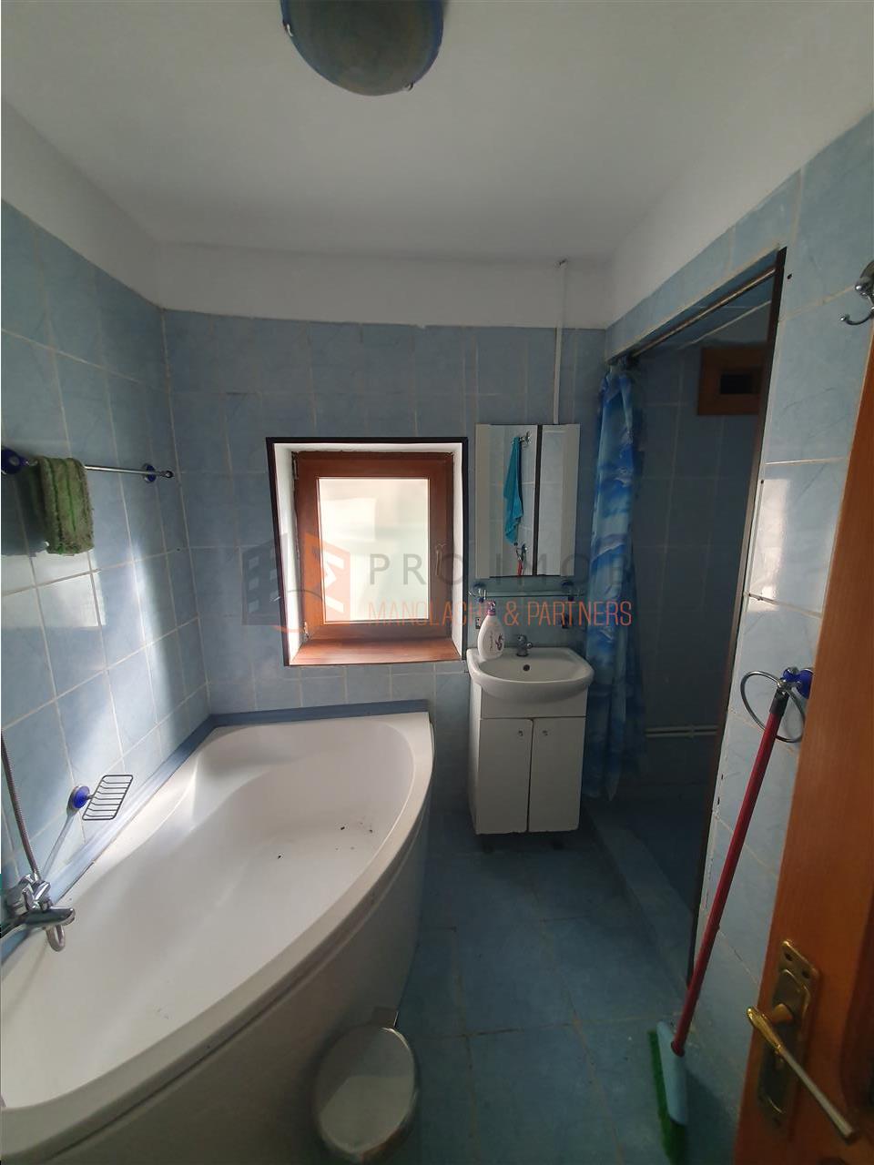 EXCLUSIVITATE! Casa cu teren si garaj in cartierul Mihai Viteazu