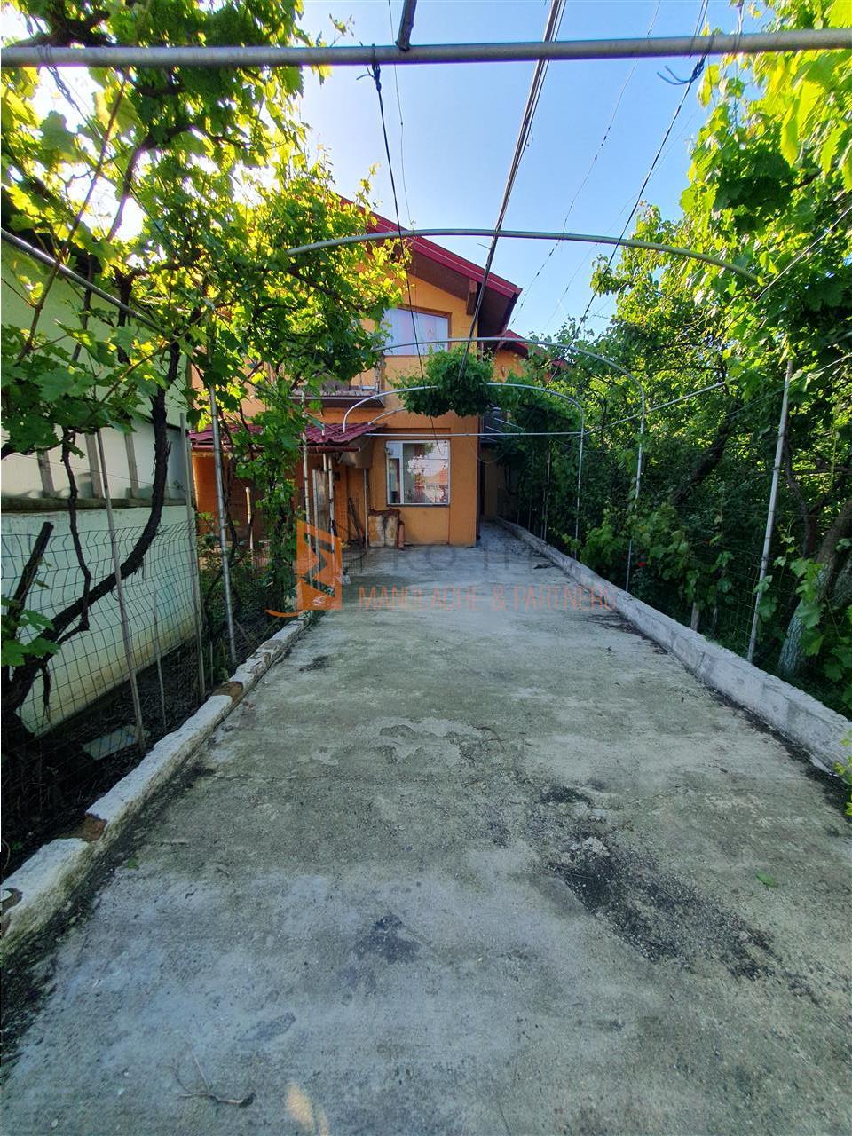 EXCLUSIVITATE! Casa cu teren si garaj in cartierul Mihai Viteazu