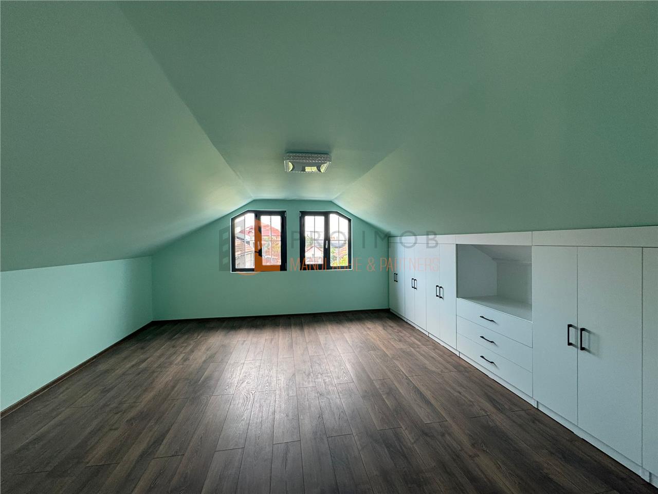 Casa tip P+M zona Maracineni